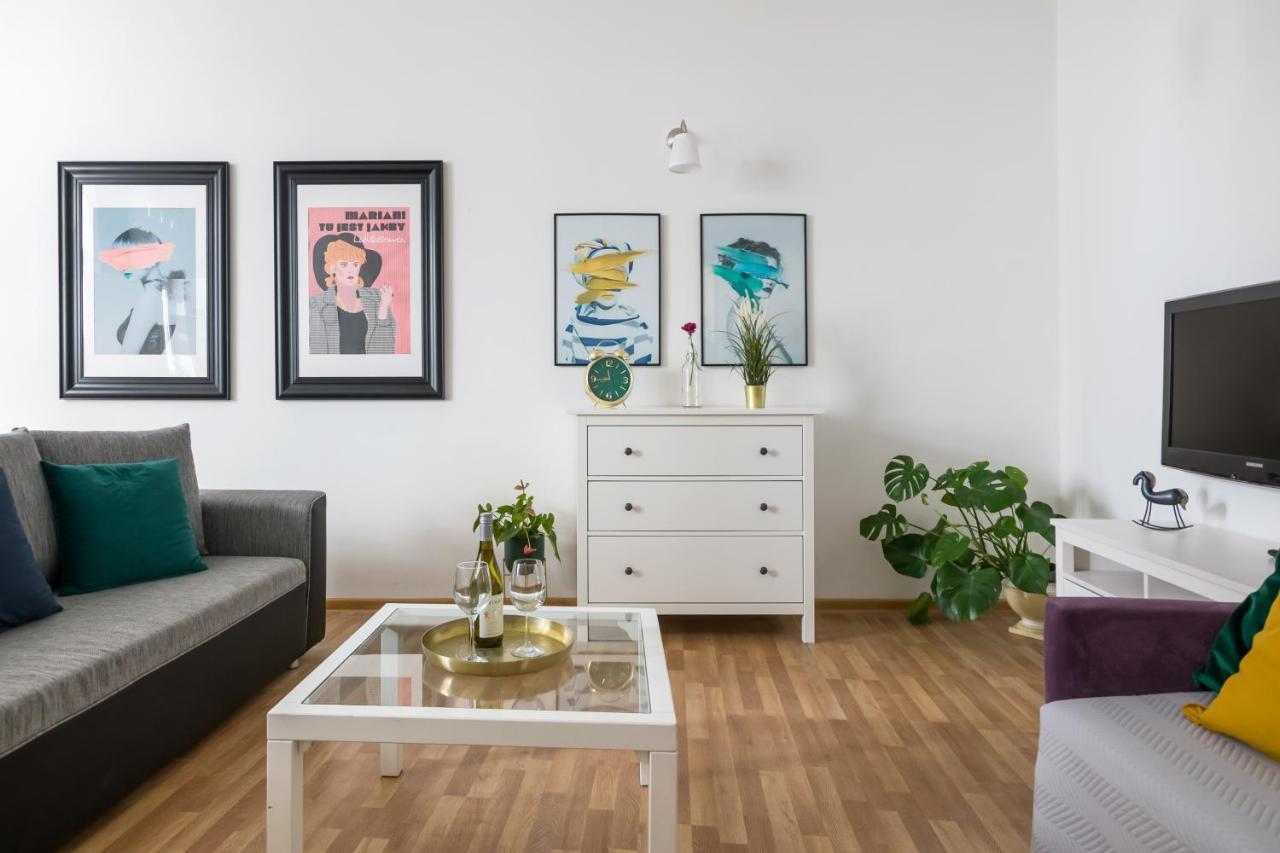 Discover Krakow Apartments - 3 Rakowicka St - Classic Apartments Near Main Station - Netflix Екстериор снимка