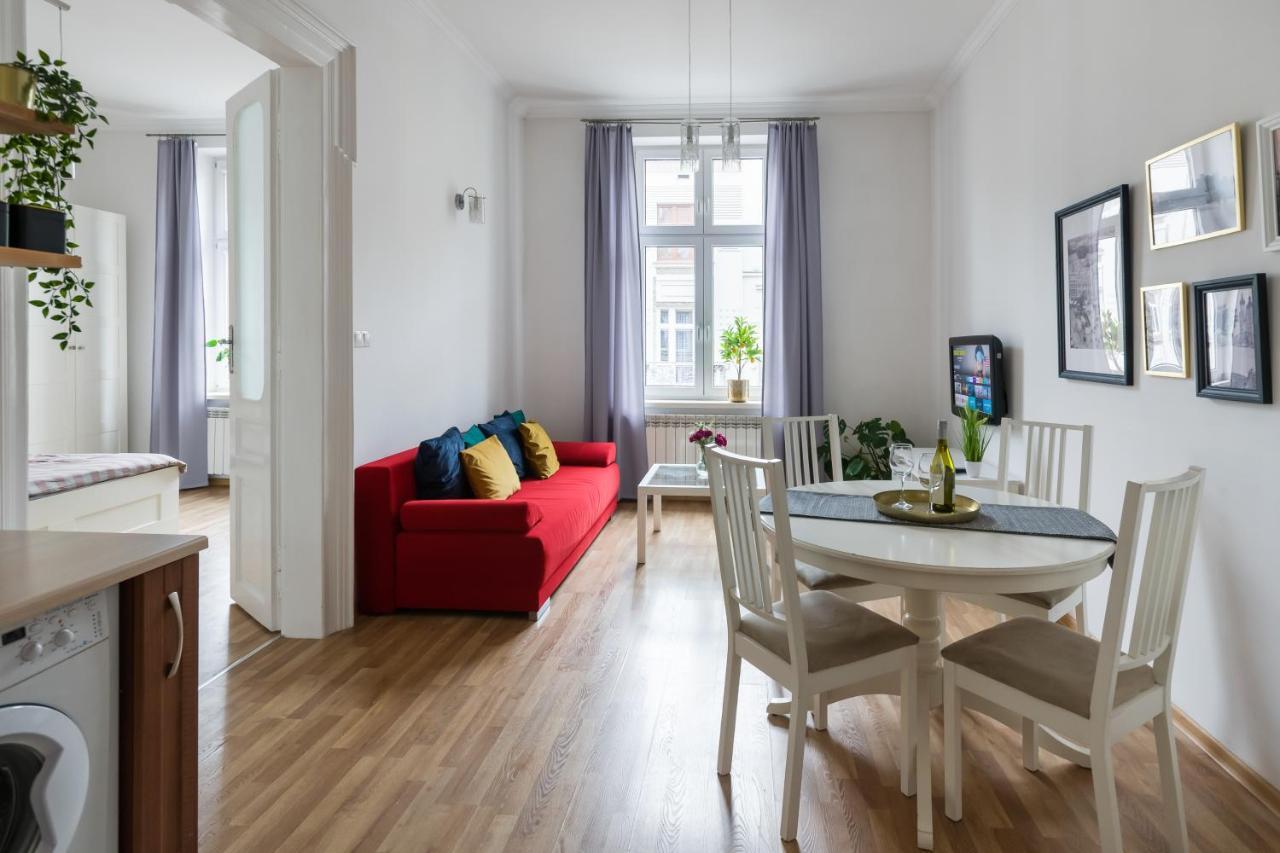 Discover Krakow Apartments - 3 Rakowicka St - Classic Apartments Near Main Station - Netflix Екстериор снимка