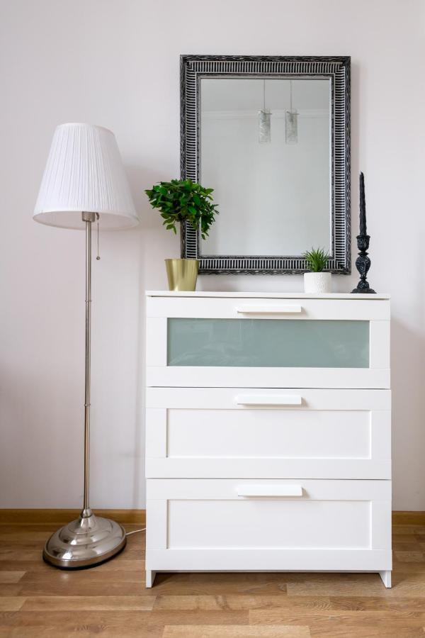Discover Krakow Apartments - 3 Rakowicka St - Classic Apartments Near Main Station - Netflix Екстериор снимка