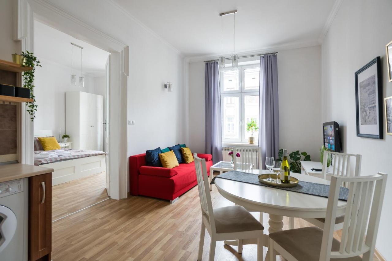 Discover Krakow Apartments - 3 Rakowicka St - Classic Apartments Near Main Station - Netflix Екстериор снимка
