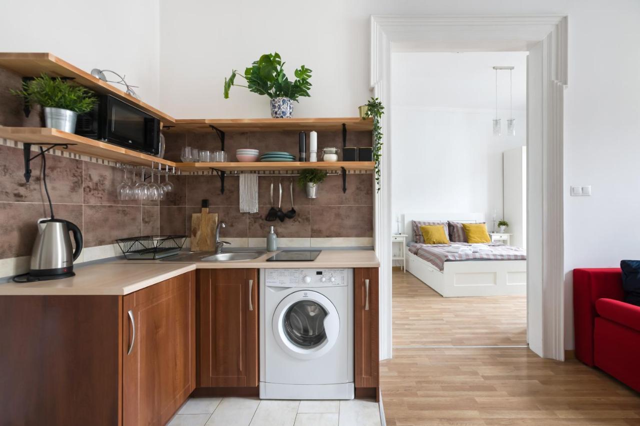 Discover Krakow Apartments - 3 Rakowicka St - Classic Apartments Near Main Station - Netflix Екстериор снимка