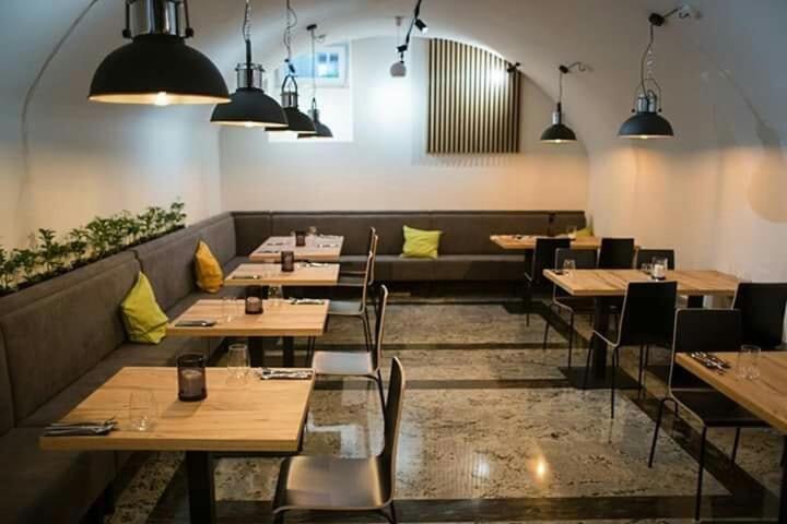 Discover Krakow Apartments - 3 Rakowicka St - Classic Apartments Near Main Station - Netflix Екстериор снимка
